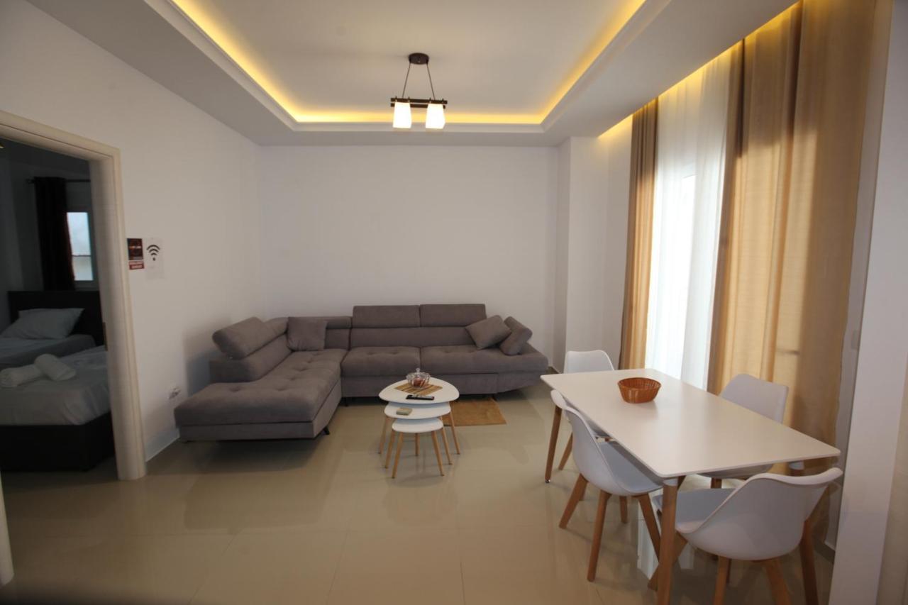 Deda Apartments Sarandë Exterior foto