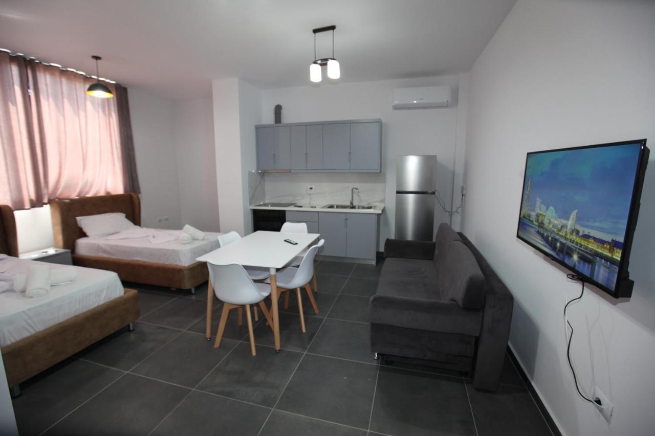 Deda Apartments Sarandë Exterior foto