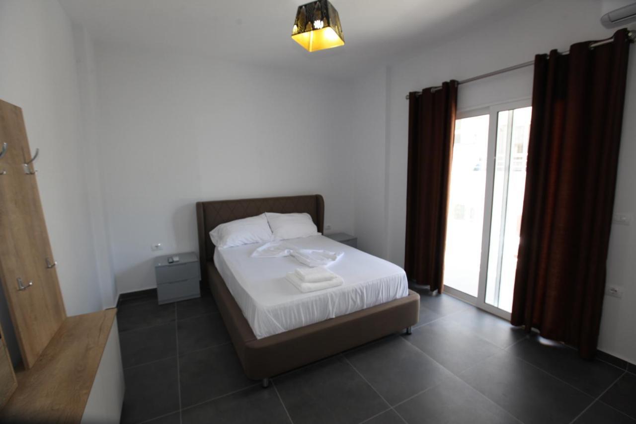 Deda Apartments Sarandë Exterior foto