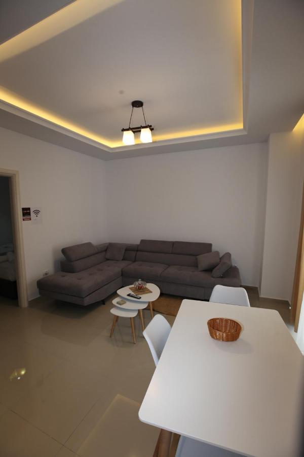 Deda Apartments Sarandë Exterior foto