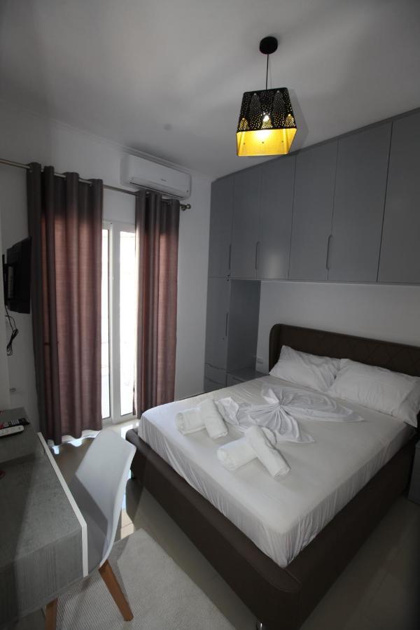 Deda Apartments Sarandë Exterior foto