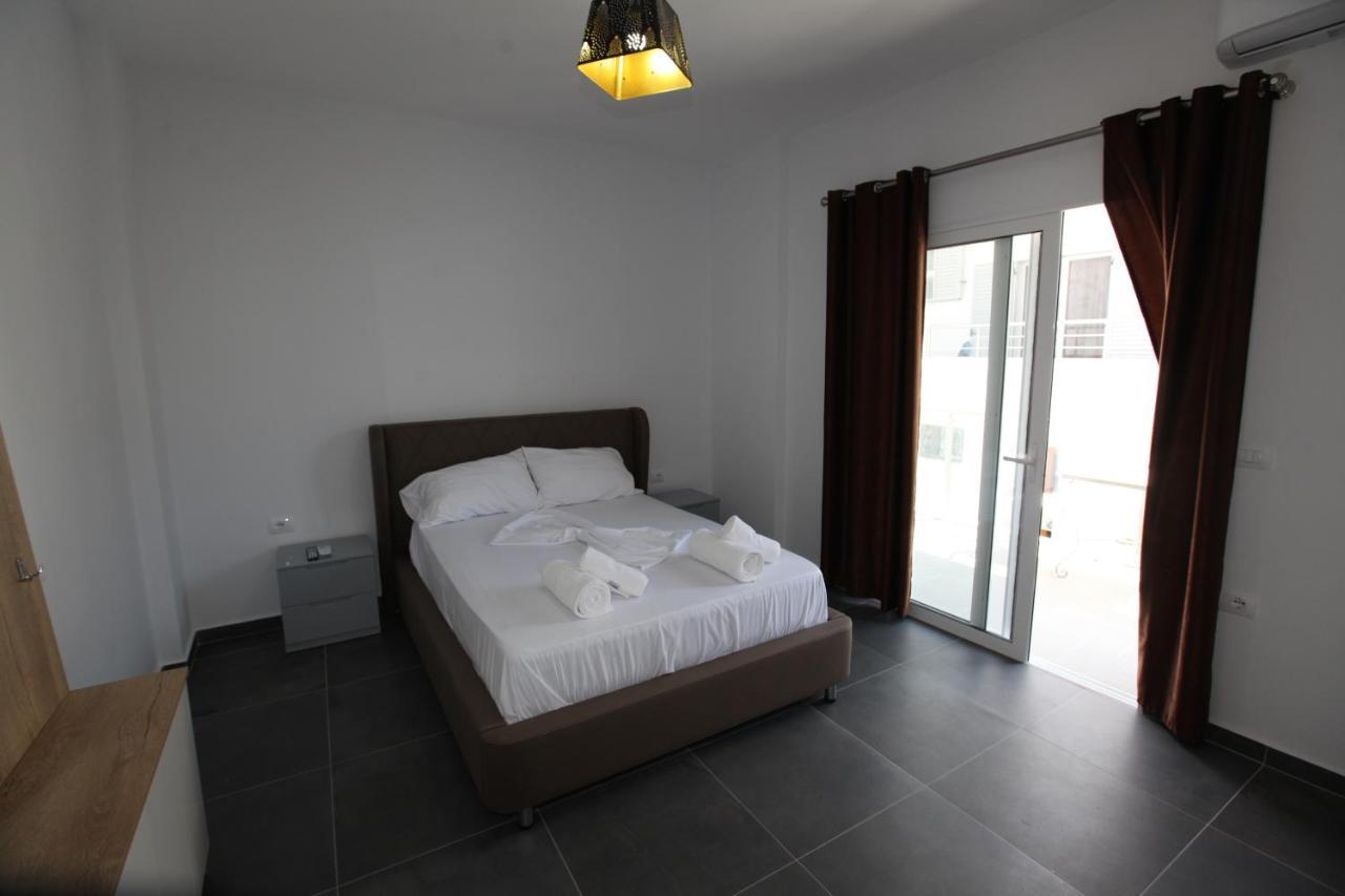 Deda Apartments Sarandë Exterior foto